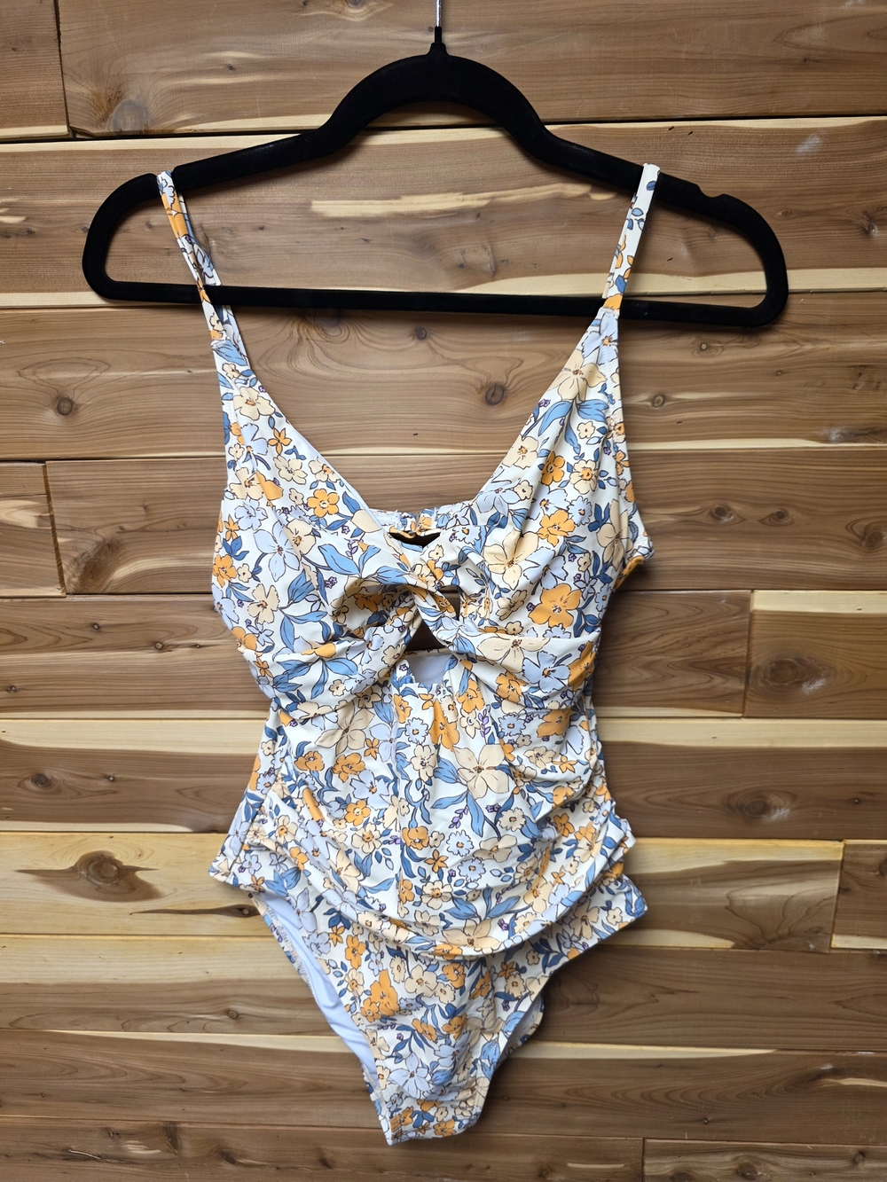 Cupshe Floral Tie-Front One-Piece Swimsuit